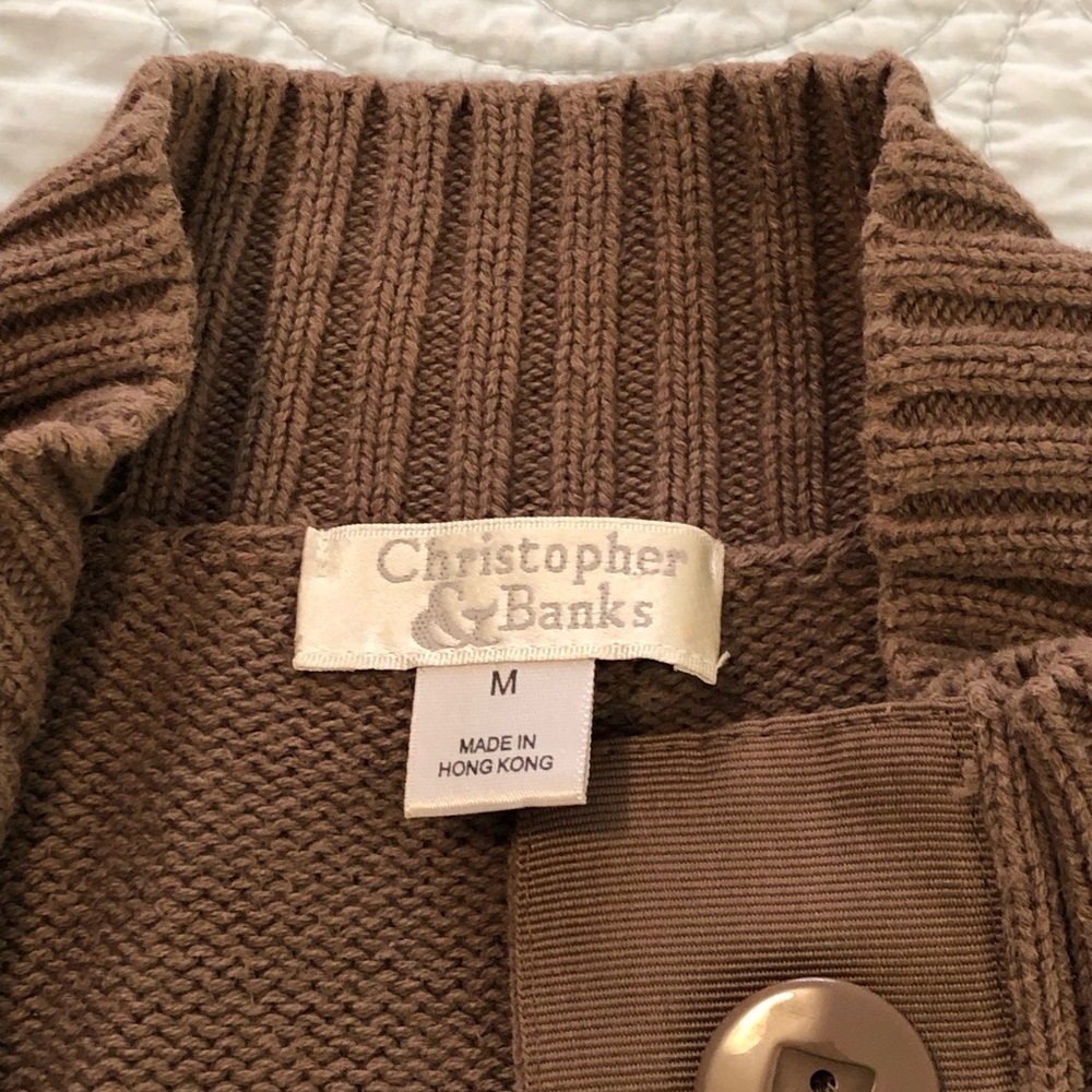 Sweater bundle. Size large and medium. - Picture 3 of 8